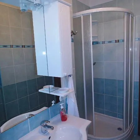 아파트 1 Bedroom 55 M2 르티나