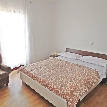 Lägenhet 1 Bedroom 55 M2
